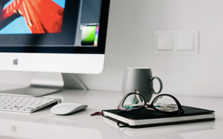 苹果桌面背景图片动漫版:iqoo手机调苹果桌面