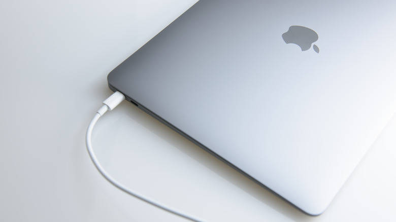 苹果手机山寨版能用吗安卓:你能用手机充电器给你的 MacBook 充电吗？
